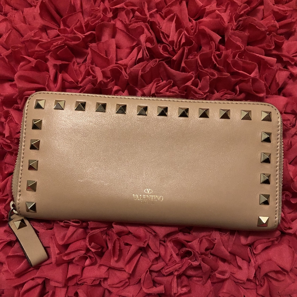Continental wallet